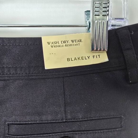 Eddie Bauer Trousers Women's 12 Blakely Fit Wrinkle Resistant Black NWT - Picture 4 of 13